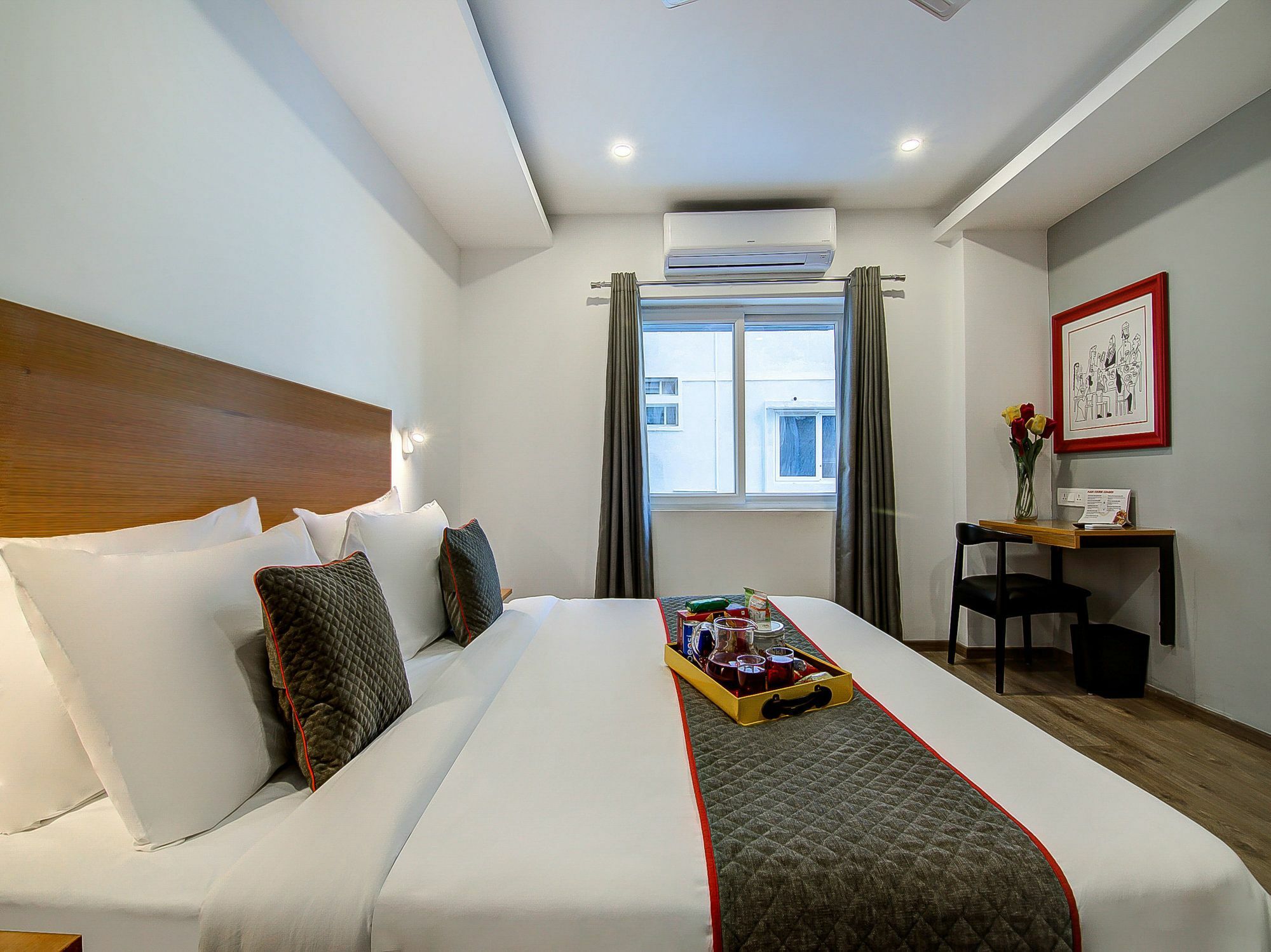 Oyo Townhouse 034 -Halcyon Hitech City Road ไฮเดอราบัด ภายนอก รูปภาพ