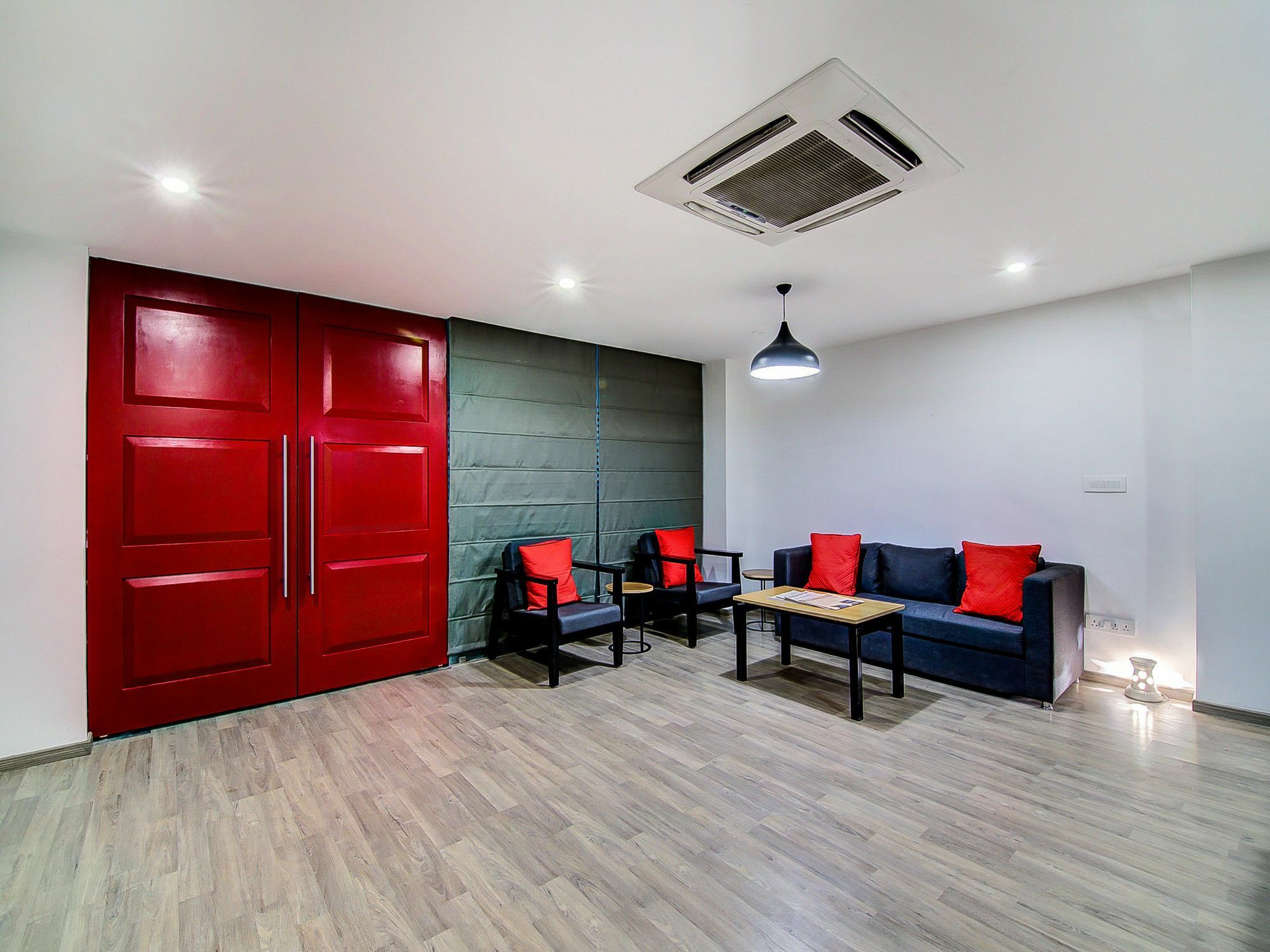 Oyo Townhouse 034 -Halcyon Hitech City Road ไฮเดอราบัด ภายนอก รูปภาพ